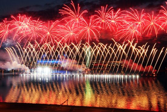 Праздник выпускников "Алые паруса" в Санкт-Петербурге