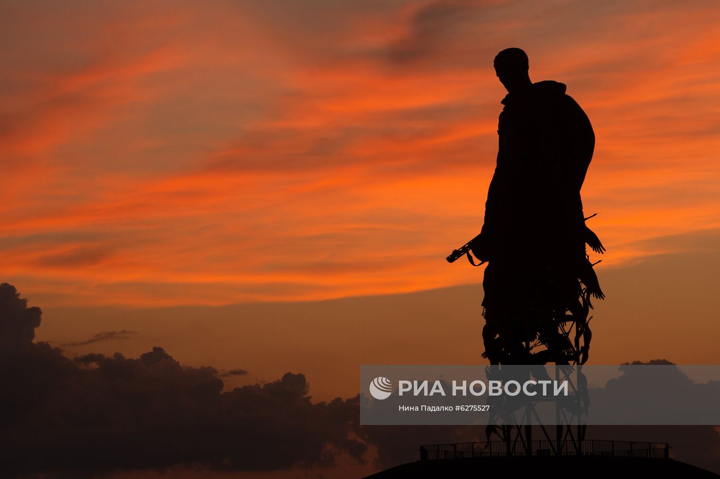 Подготовка к открытию Ржевского мемориала Советскому солдату 