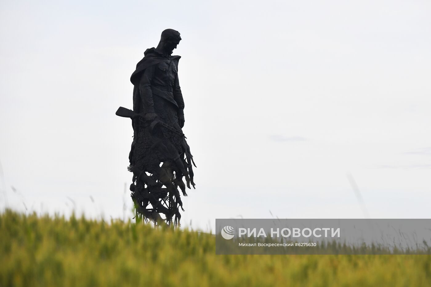 Подготовка к открытию Ржевского мемориала Cоветскому солдату