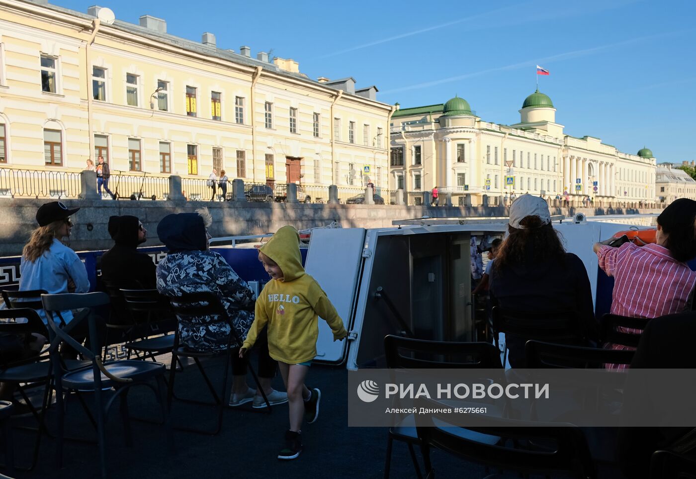Открытие навигации по рекам и каналам в Санкт-Петербурге