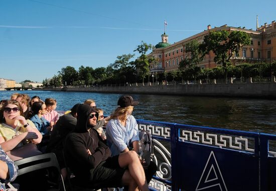 Открытие навигации по рекам и каналам в Санкт-Петербурге