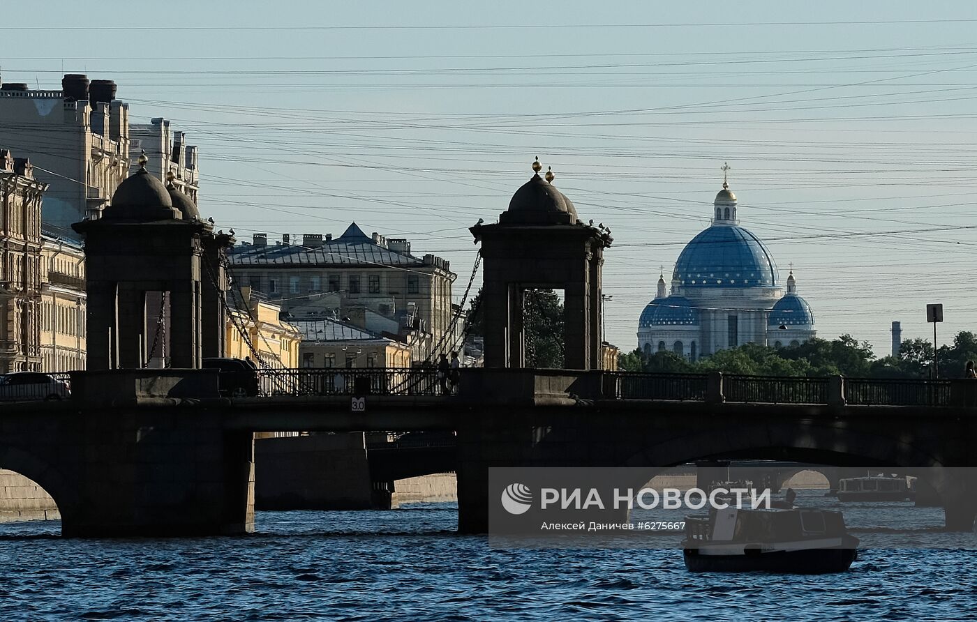 Открытие навигации по рекам и каналам в Санкт-Петербурге