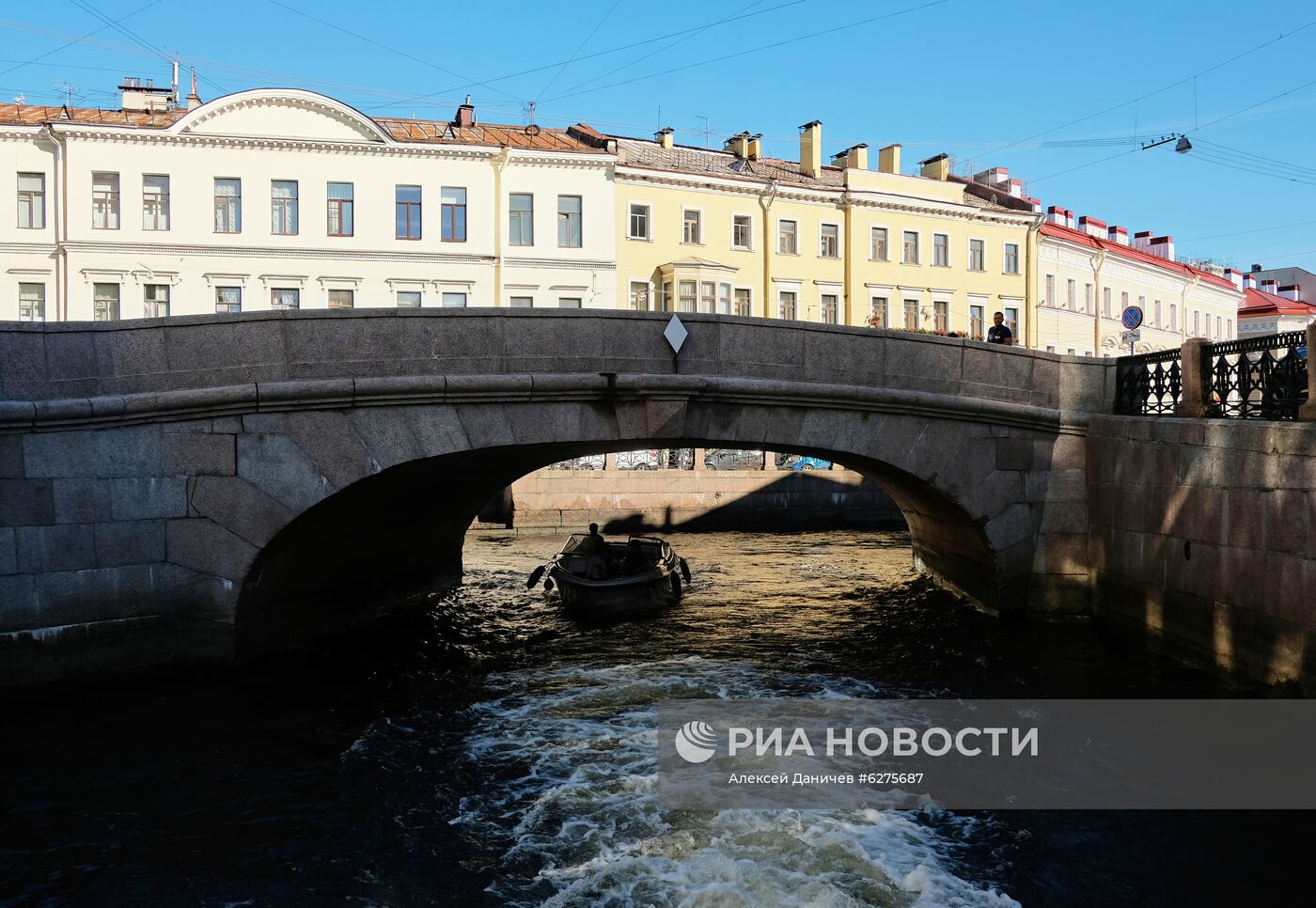 Открытие навигации по рекам и каналам в Санкт-Петербурге