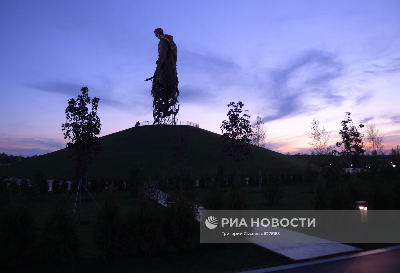 Подготовка к открытию Ржевского мемориала Cоветскому солдату