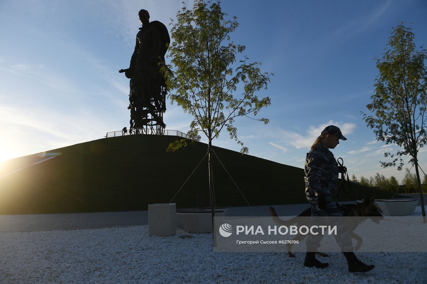 Подготовка к открытию Ржевского мемориала Cоветскому солдату