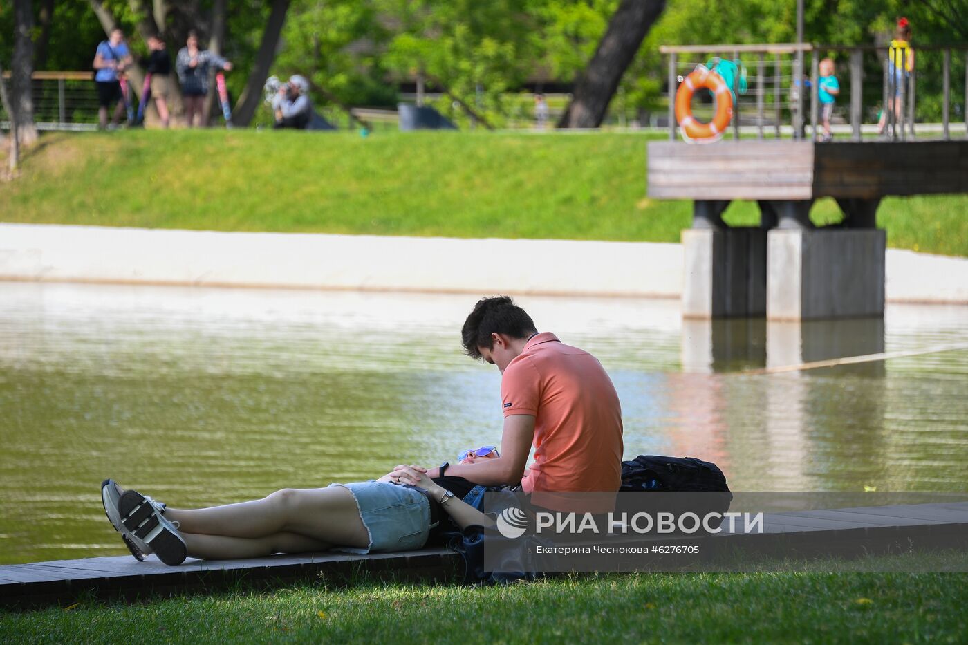 Сезон катания на лодках открылся на ВДНХ