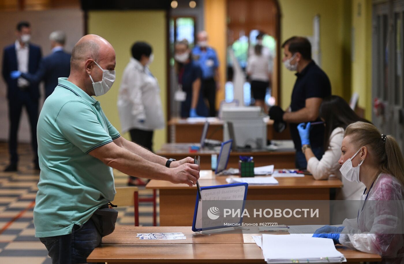 Голосование по внесению поправок в Конституцию РФ в Москве