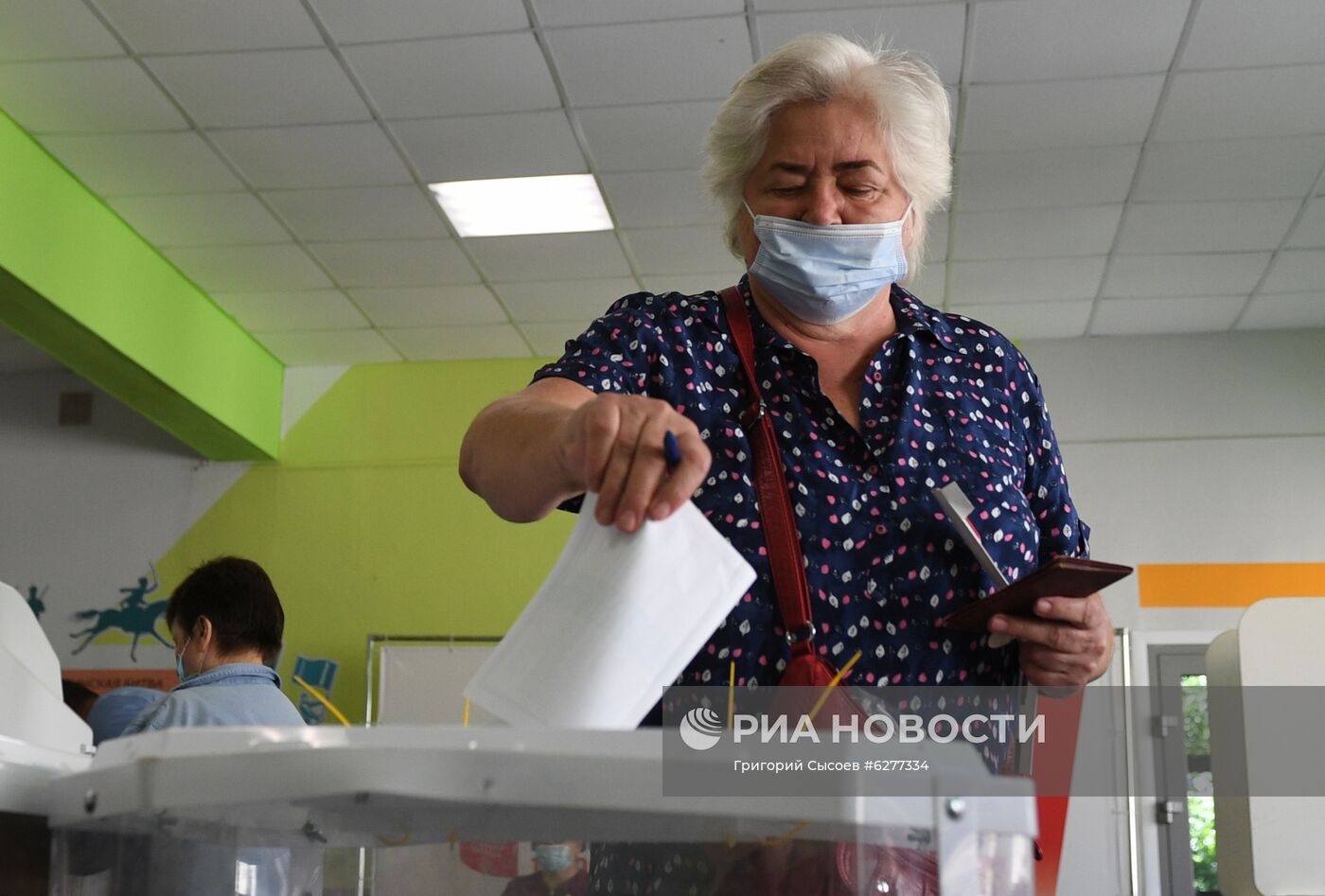 Голосование по внесению поправок в Конституцию РФ в Москве