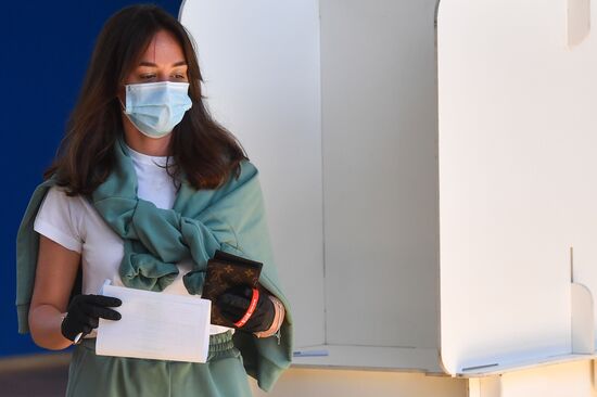 Голосование по внесению поправок в Конституцию РФ в Москве