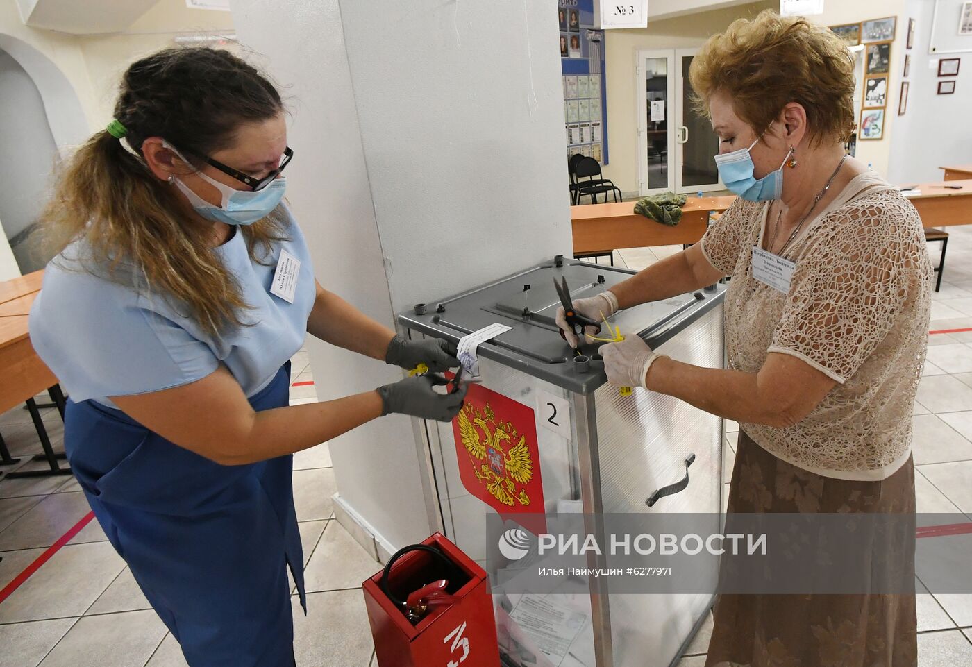 Подсчет голосов по итогам голосования по поправкам в Конституцию РФ