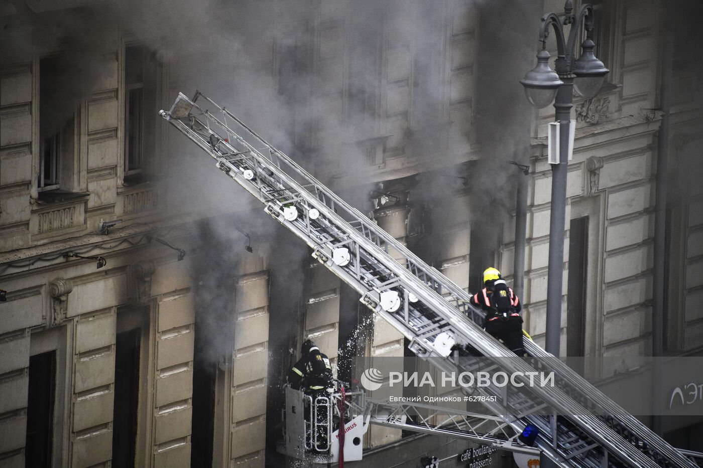 Пожар в центре Москвы