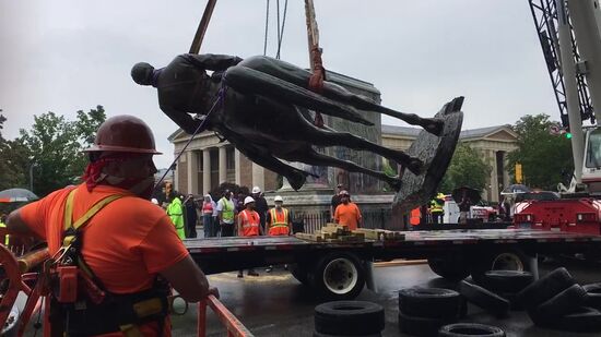 В США демонтировали памятник генералу конфедератов Т. Джексону