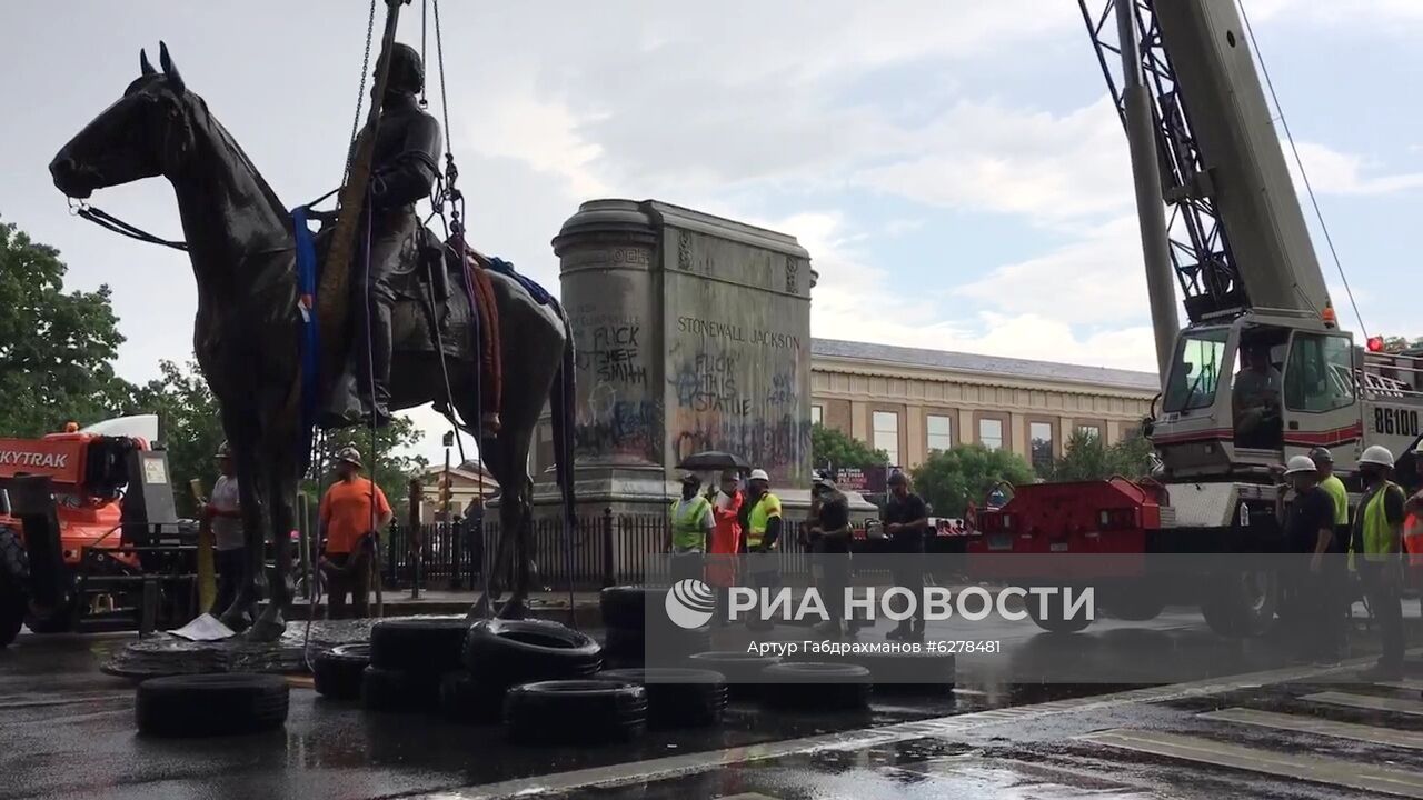 Защита памятников. Демонтаж памятников конфедератам. Памятник генералу ли и демонтаж. Памятник генералу Джексону. Памятник Байдену.