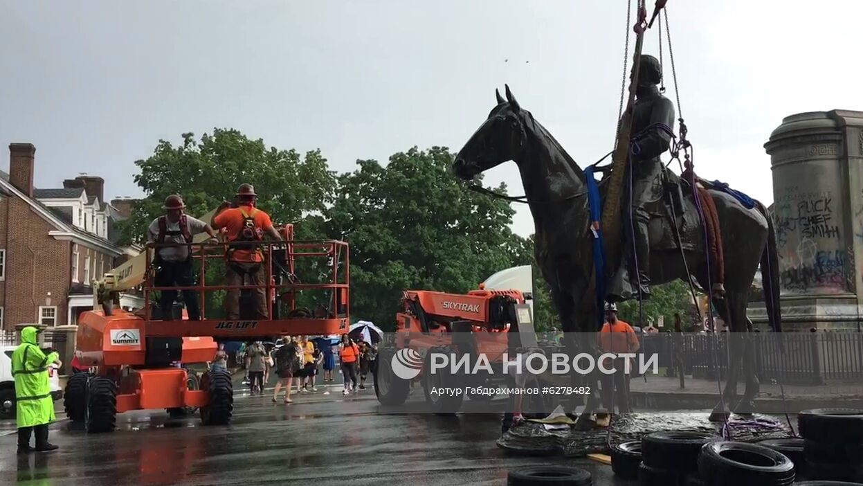 В США демонтировали памятник генералу конфедератов Т. Джексону