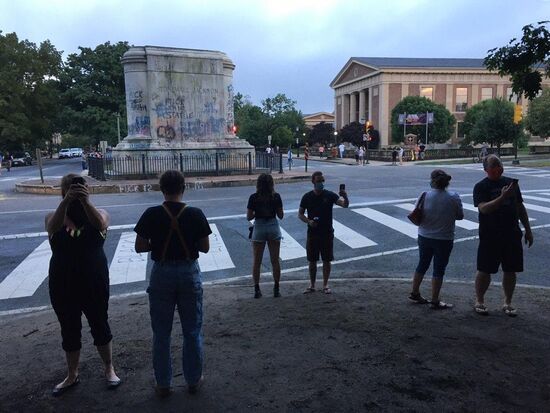 В США демонтировали памятник генералу конфедератов Т. Джексону