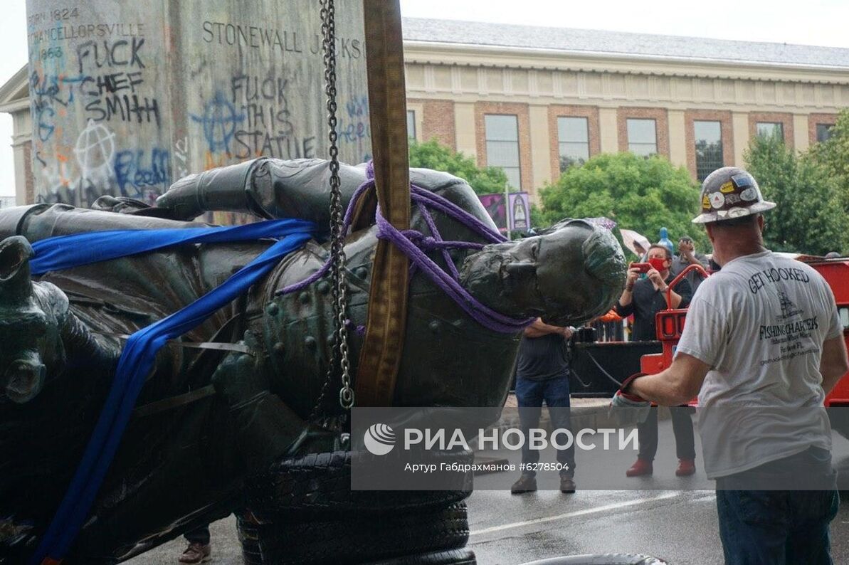В США демонтировали памятник генералу конфедератов Т. Джексону