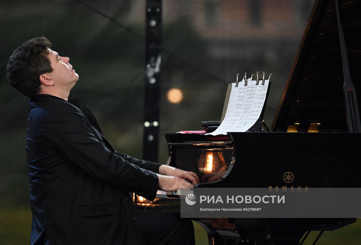 Юбилейный концерт Д. Мацуева в парке "Зарядье"