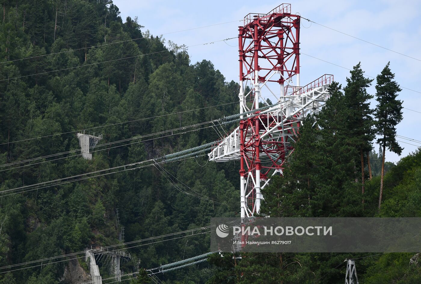 Высоковольтная ЛЭП в Хакасии