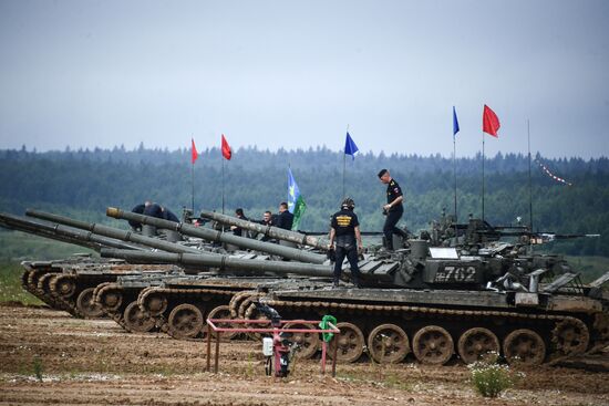 Завершающий этап конкурса "Танковый биатлон" в Подмосковье