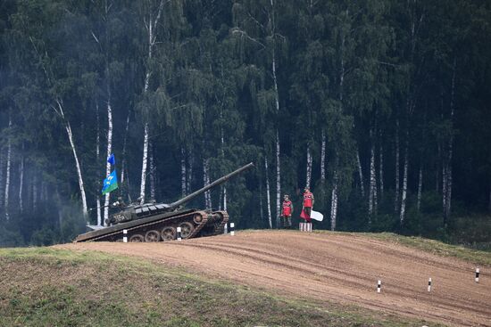 Завершающий этап конкурса "Танковый биатлон" в Подмосковье