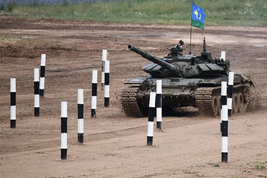 Завершающий этап конкурса "Танковый биатлон" в Подмосковье