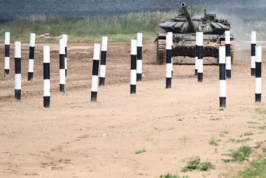 Завершающий этап конкурса "Танковый биатлон" в Подмосковье