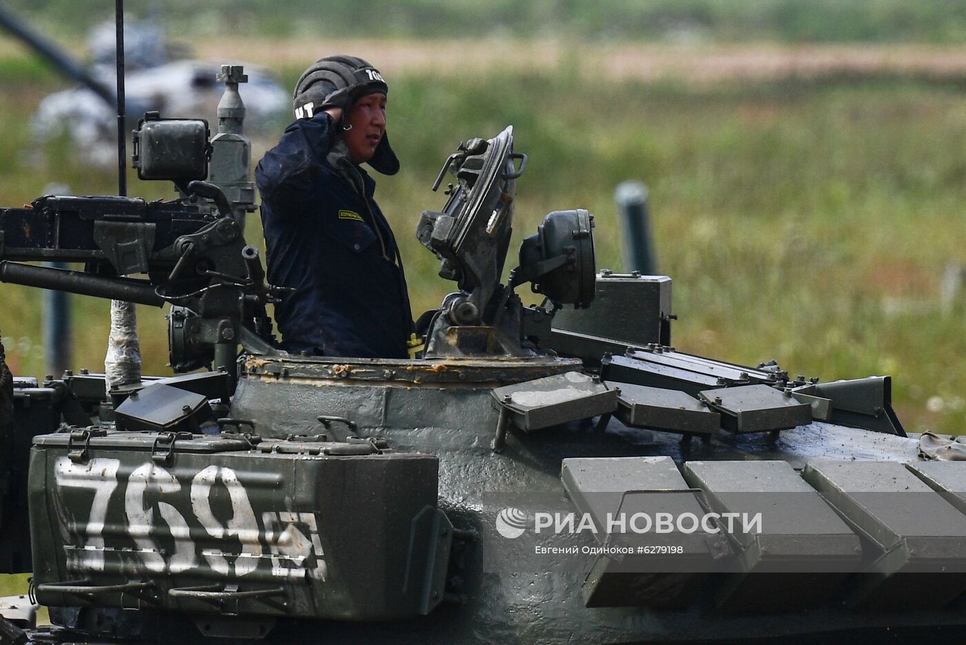 Завершающий этап конкурса "Танковый биатлон" в Подмосковье