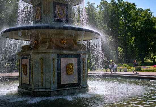 Открытие парков и фонтанов Петергофа