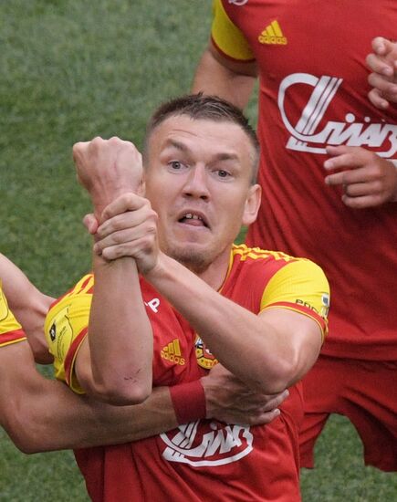 Футбол. РПЛ. Матч "Динамо" - "Арсенал"