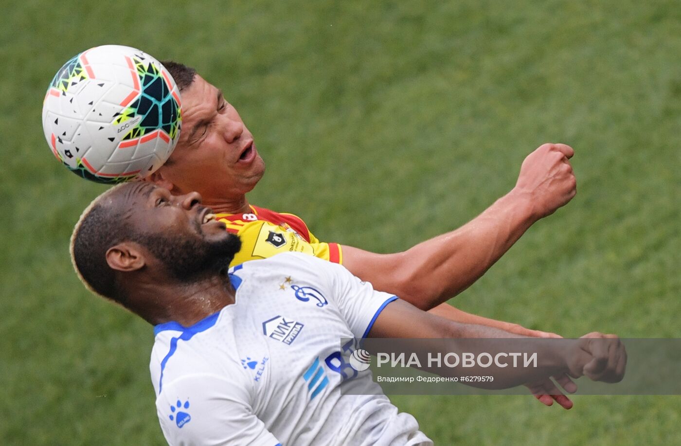 Футбол. РПЛ. Матч "Динамо" - "Арсенал"