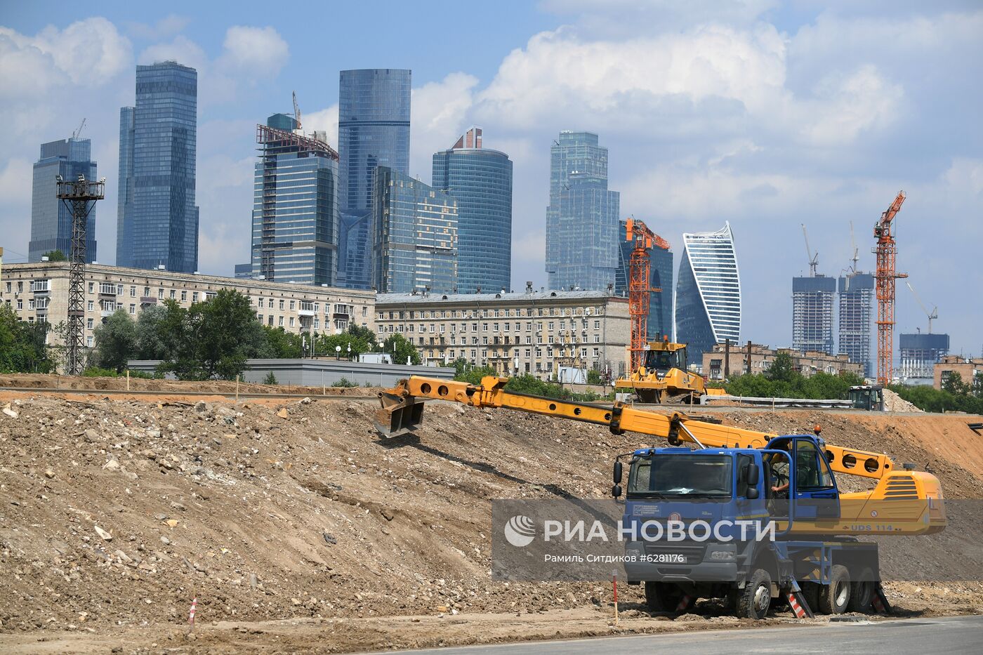 Строительство южного дублера Кутузовского проспекта 