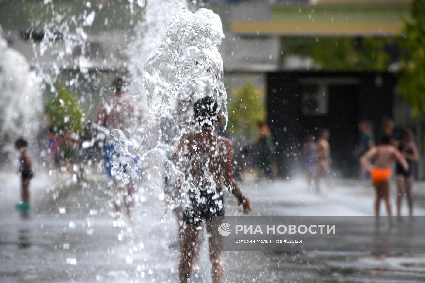 Жаркая погода в Москве 