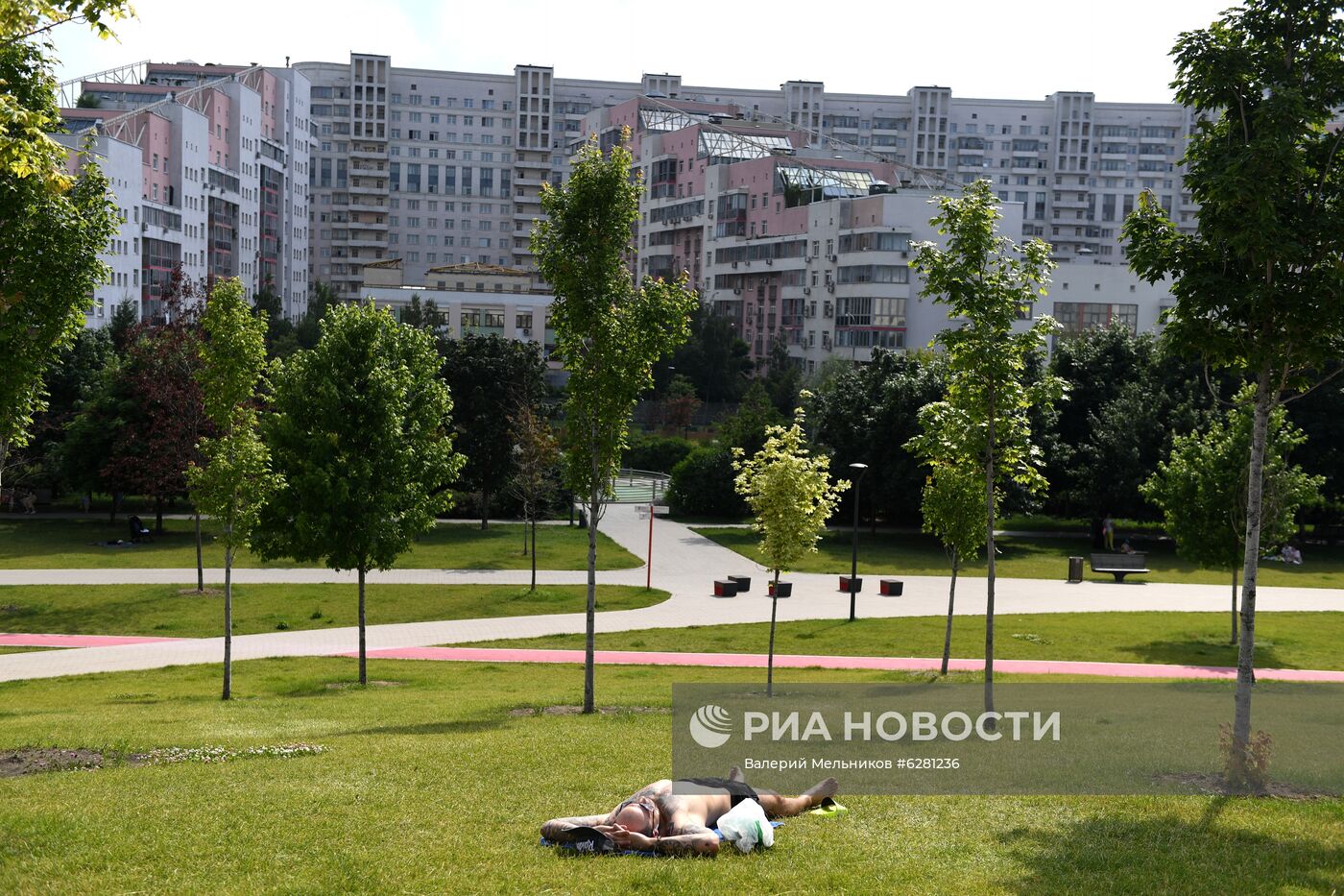 Жаркая погода в Москве 