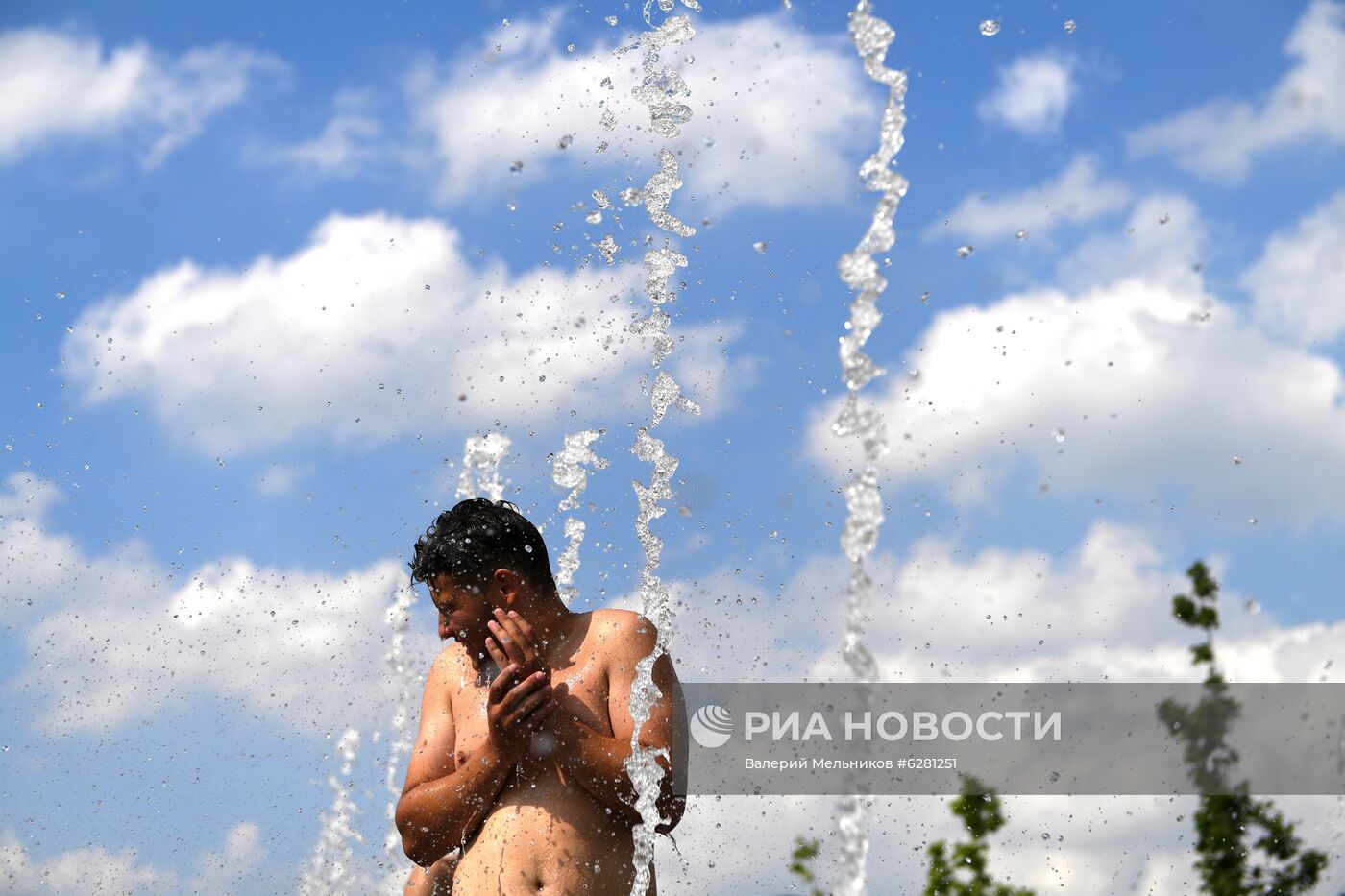 Жаркая погода в Москве 