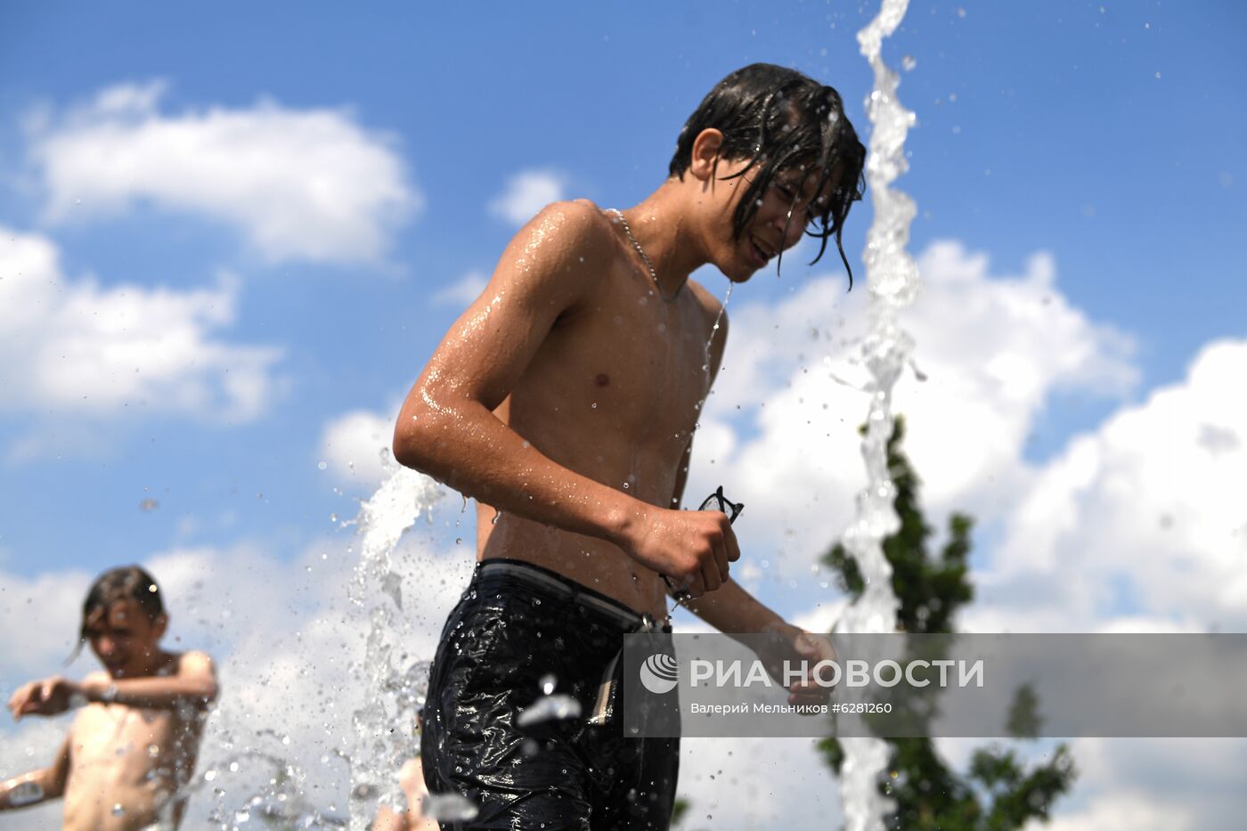 Жаркая погода в Москве 