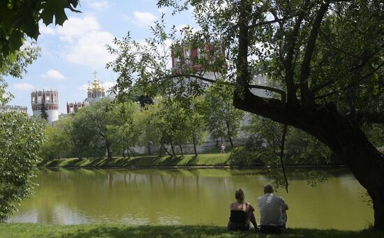 Жаркая погода в Москве