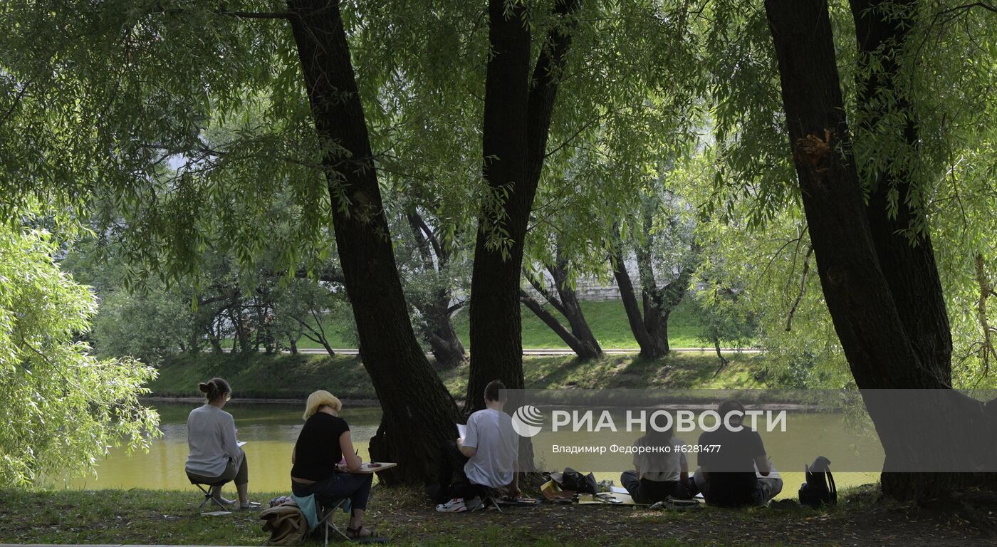 Жаркая погода в Москве