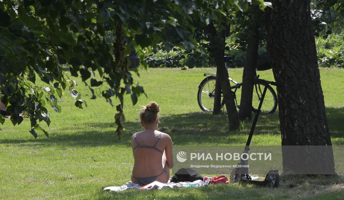 Жаркая погода в Москве