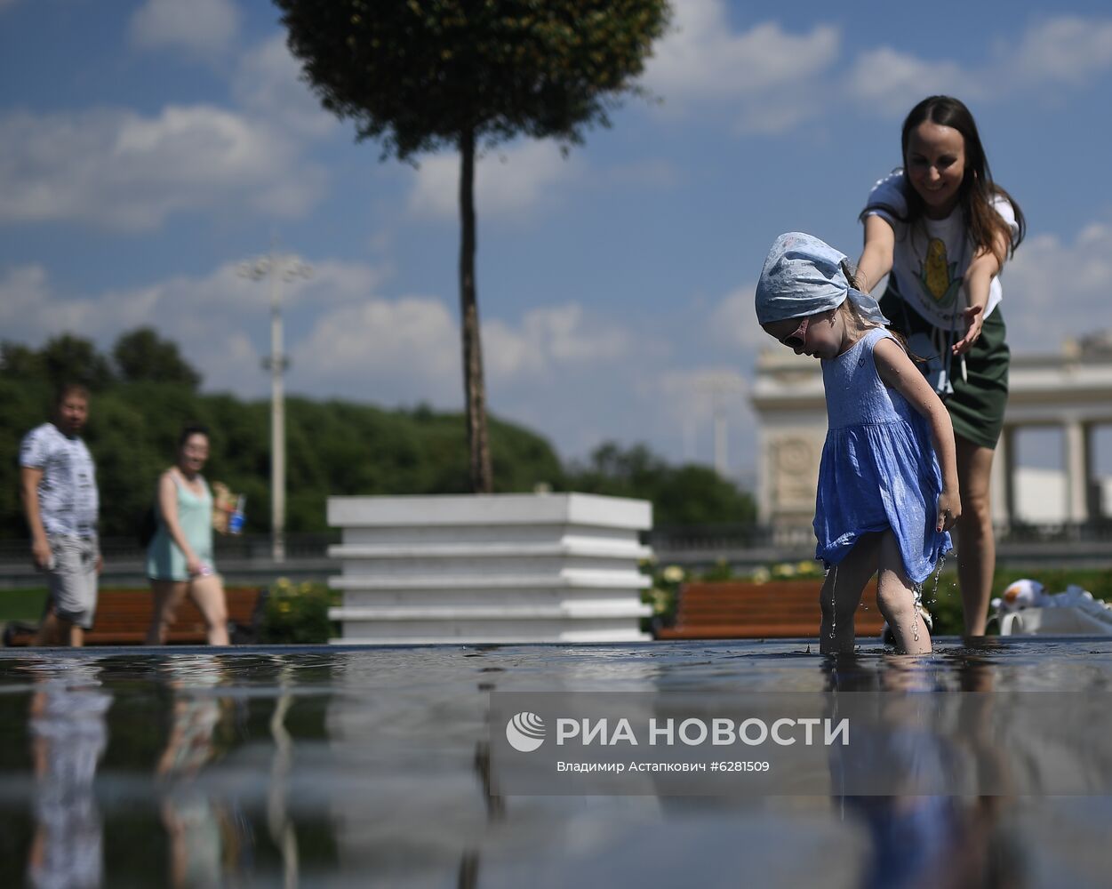 Жаркая погода в Москве