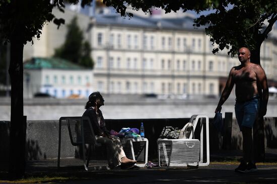 Жаркая погода в Москве