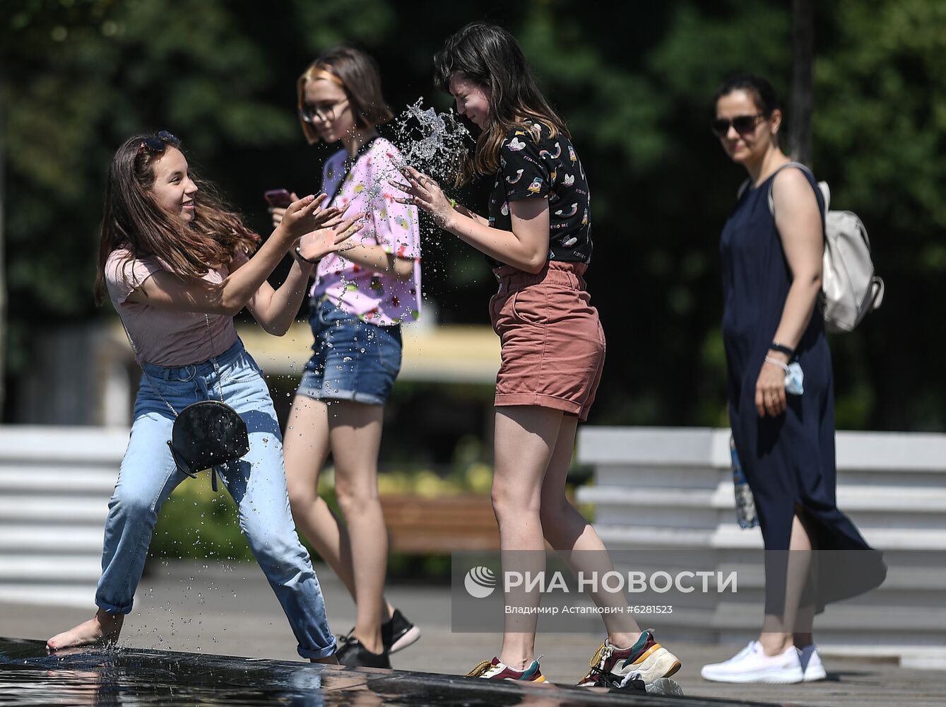 Жаркая погода в Москве