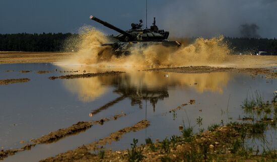 Учения Таманской дивизии ЗВО в Подмосковье 