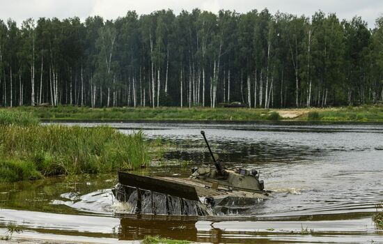 Учения Таманской дивизии ЗВО в Подмосковье 