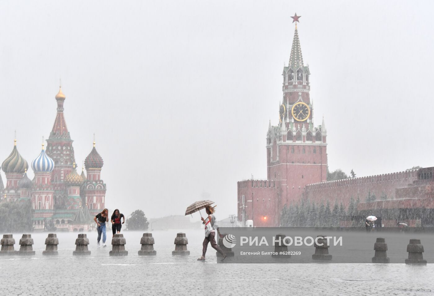 Дождь в Москве