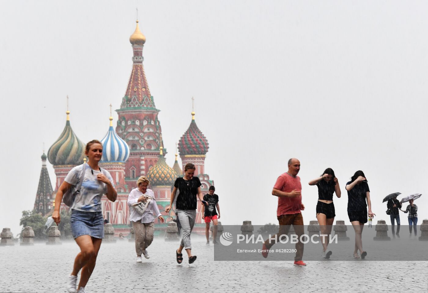 Дождь в Москве