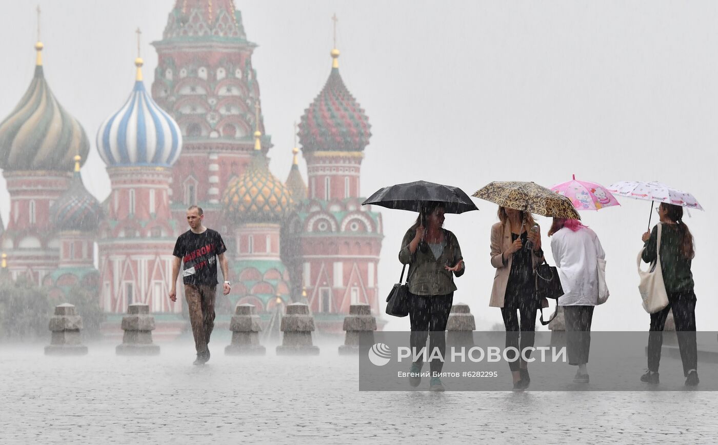 Дождь в Москве