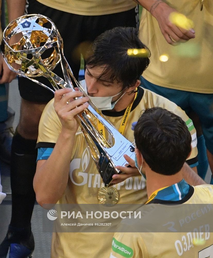 Церемония награждения чемпионов России по футболу