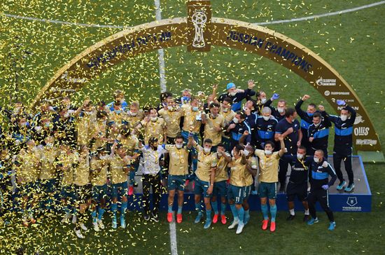 Церемония награждения чемпионов России по футболу