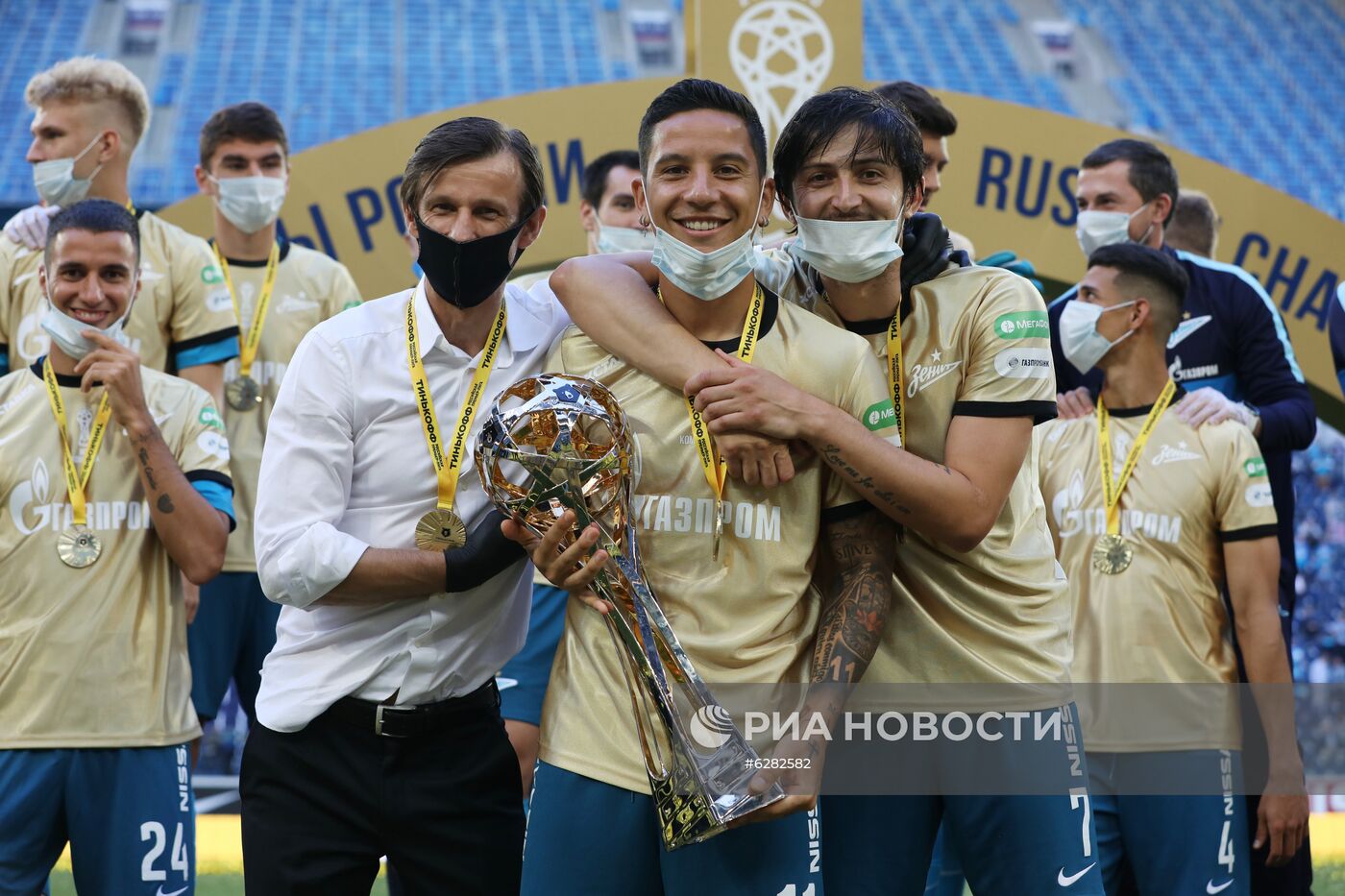 Церемония награждения чемпионов России по футболу