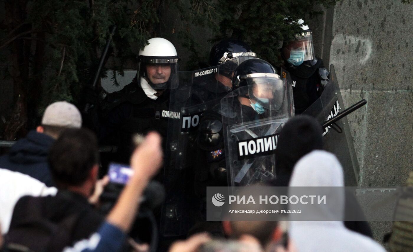 В Белграде продолжаются протесты